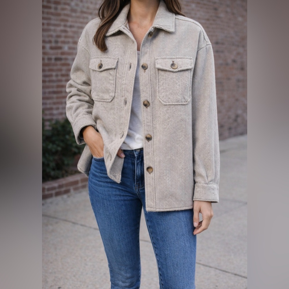 Avec Les Filles Beige Herringbone Women’s Fleece Button Down Jacket